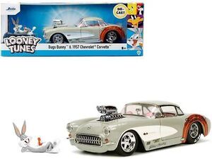 Jada Toys - 1:24 Looney Tunes - 1957 Chevy Corvette with Bugs Bunny Figure