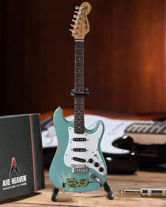 Kenny Wayne Shepherd Fender Strat Crossroads 10 Inch Miniature Guitar Replcia
