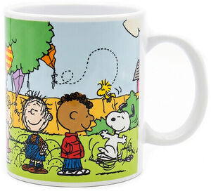 Peanuts - Yard - 11 oz Mug