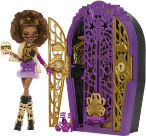 Monster High Skulltimate Secrets: Hauntlywood Mysteries Clawdeen Wolf Doll