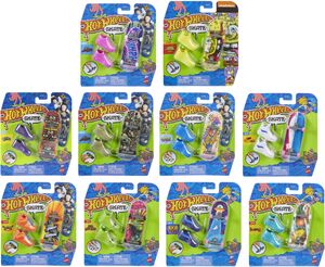 Hot Wheels Skate Board & Shoe 16-Piece C Assortment