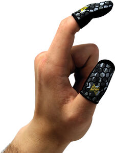 Mobile Gaming Accessory: MGC ClawSocks Carbon Fiber Finger Sleeves - Geo Camo
