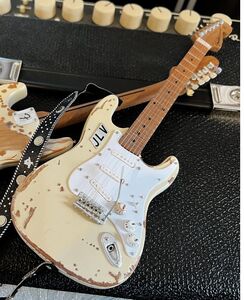 Jimmie Vaughan Signature Fender Strat Custom Vintage White 10 Inch Miniature Guitar