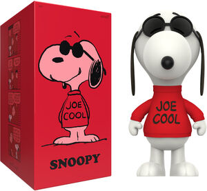 Super7 - Peanuts - Supersize Vinyl - Snoopy Joe Cool