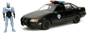 Robocop - Hollywood Rides - 1:24 '86 Ford Taurus Die-Cast Police Car & Robocop Figure