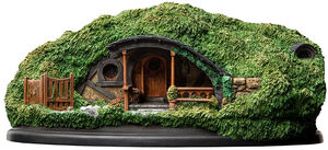 WETA Workshop Polystone - 39 Low Road Hobbit Hole
