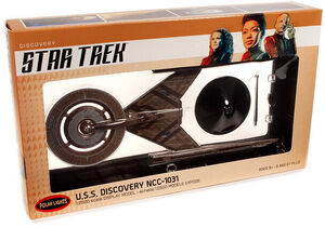 Star Trek Discovery U.S.S. Discovery Prebuilt Display Model 2T Polar Lights Model Kit