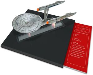 Star Trek: Strange New Worlds - Starship Library Vol. 1 - U.S.S. Enterprise NCC-1701 Die-Cast Ship & Book Set