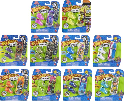 Hot Wheels Skate Board & Shoe 16-Piece C Assortment