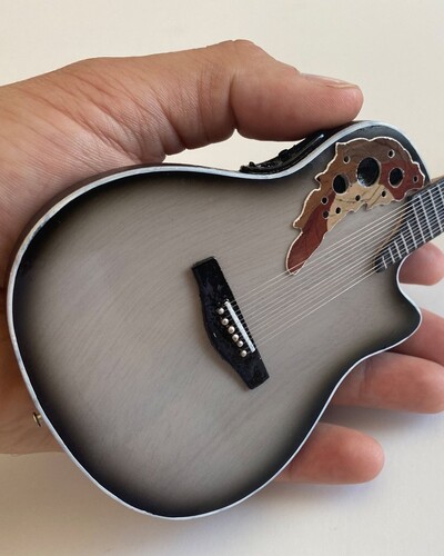 Melissa Etheridge Ovation Adamas Signature 12-String Acoustic 10 Inch Miniature Guitar